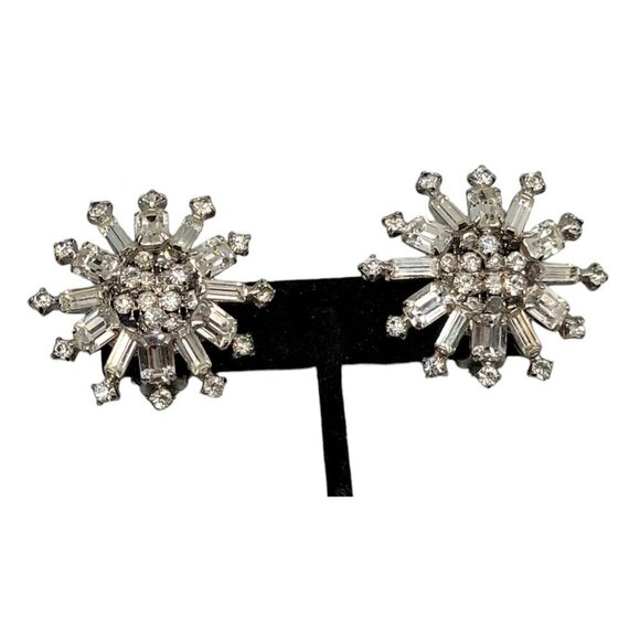 Kramer Clip On Earrings Early 1940s Sparkling Star Crystal Signed Kramer Vtg - Picture 6 of 16